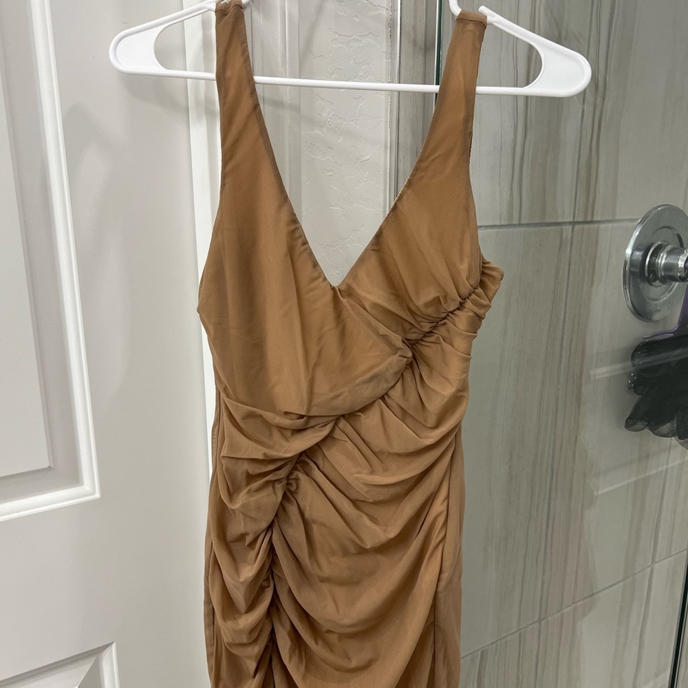 NWT Michael Costello x Revolve Misha Maxi Dress in Nude - Picture 4 of 8